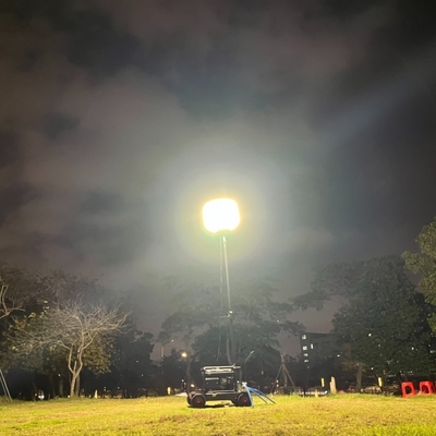Configuración rápida y conveniente para minería, luz de trabajo con globo IP65 de 1400W en torre de iluminación móvil