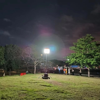 Torres de iluminación portátiles de 1000W en forma de globo con diseño patentado de carro y generador