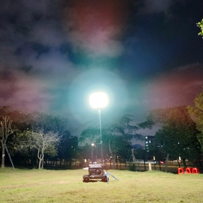 Torre de luz de globo LED móvil súper brillante de 200W para área deportiva sitio de construcción y minería azul